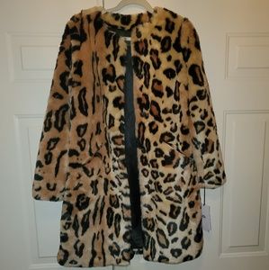 NWT faux fur Leapord print coat